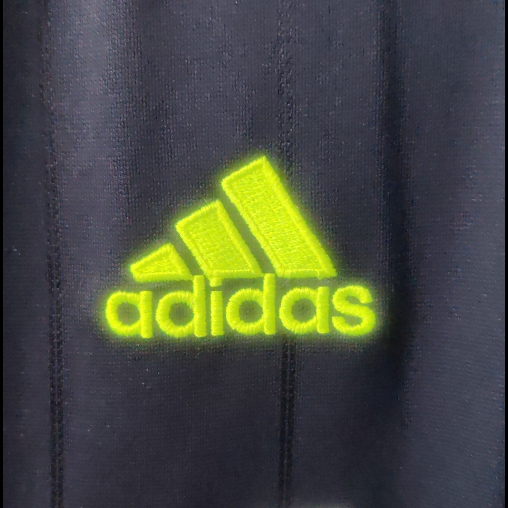 Real Madrid Away Jersey 110 Anniversary - Picture 5 of 12
